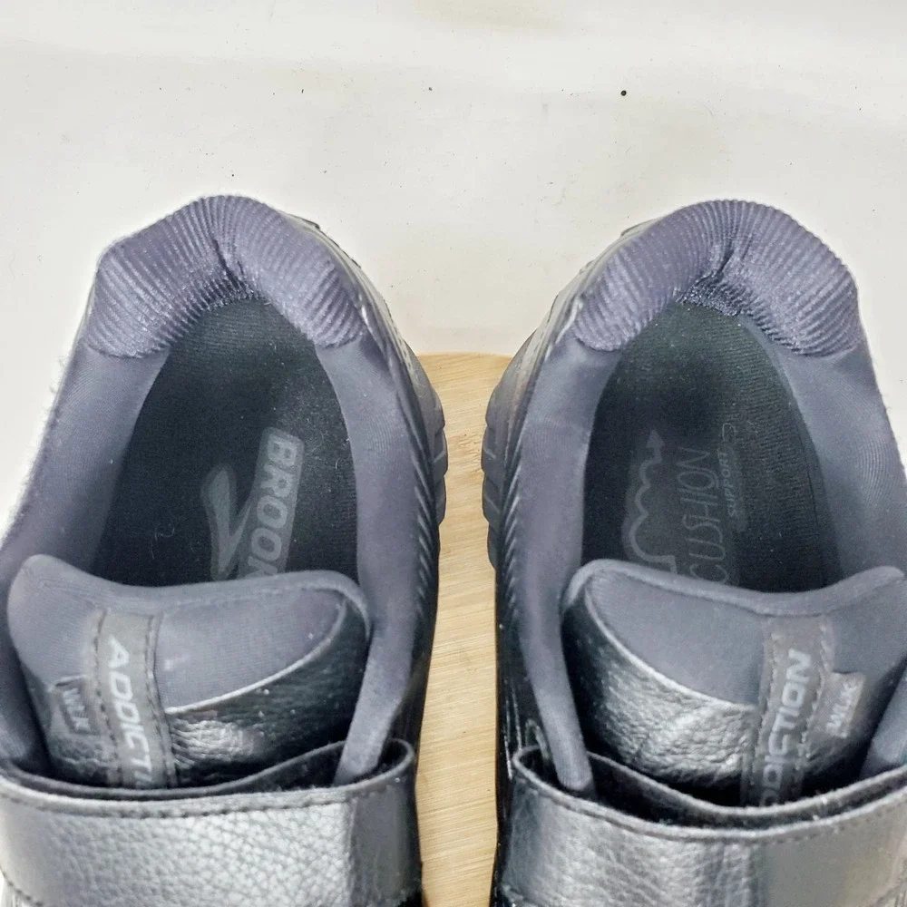 Brooks Addiction Walker Shoe Men 9.5 2E WIDE Black Sneaker Straps Slip Resistant